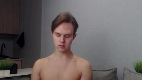 Snapshot of angelraaay chatting on 12-01-25, 11:59 Angel online show from 12-01-25, 11:59