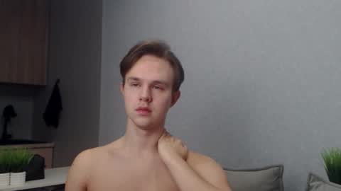 Snapshot of angelraaay chatting on 12-14-25, 08:09 Angel online show from 12-14-25, 08:09