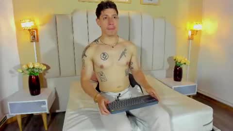 Snapshot of angelsbeaumont chatting on 07-15-26, 11:26 Angel Beaumont online show from 07-15-26, 11:26