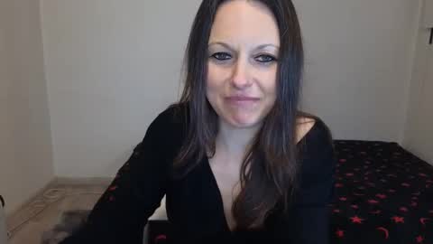Giulia online show from 03-19-26, 01:15