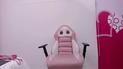 Angel  online show from 02-26-25, 04:03