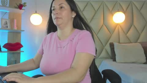 ANGIE online show from 05-04-26, 01:29
