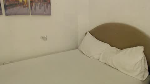 Snapshot of angeltan chatting on 01-16-26, 09:41 lucyblue online show from 01-16-26, 09:41