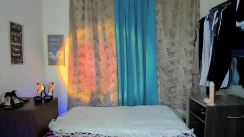 angelwhitte online show from 04-11-26, 11:53