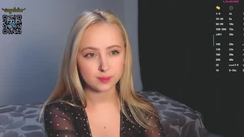 Snapshot of angelxloe chatting on 06-02-26, 11:51 Im Chloe i do FLASH BOOBS for new fan club online show from 06-02-26, 11:51