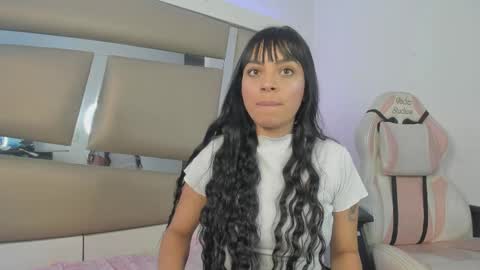 angely_js online show from 02-20-25, 08:58