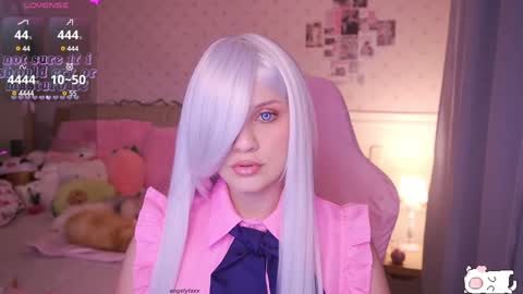 Snapshot of angelytaxx chatting on 01-26-25, 07:53 Angel online show from 01-26-25, 07:53