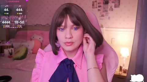 Snapshot of angelytaxx chatting on 01-30-25, 08:11 Angel online show from 01-30-25, 08:11