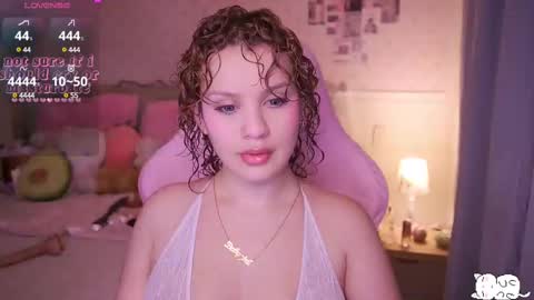 Snapshot of angelytaxx chatting on 02-11-25, 07:02 Angel online show from 02-11-25, 07:02