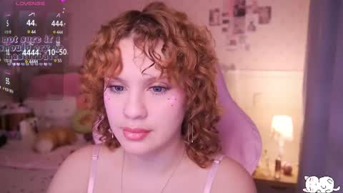 Snapshot of angelytaxx chatting on 02-14-25, 08:21 Angel online show from 02-14-25, 08:21