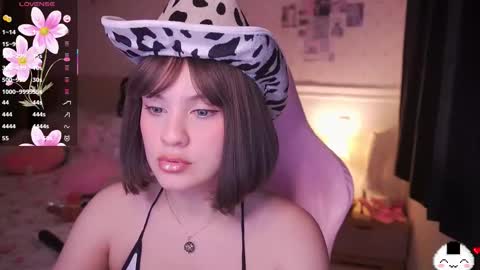 Snapshot of angelytaxx chatting on 02-24-26, 06:44 Angel online show from 02-24-26, 06:44