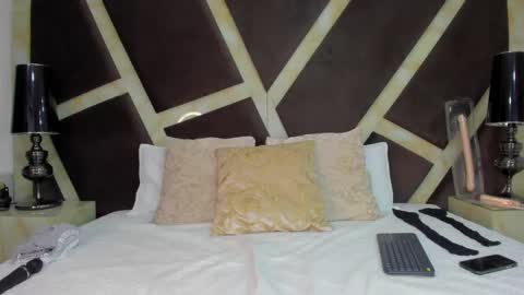 Snapshot of anghel_stone chatting on 02-04-25, 06:06 Anghel Stone online show from 02-04-25, 06:06