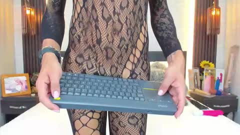 Snapshot of anghel_stone chatting on 02-04-26, 10:26 Anghel Stone online show from 02-04-26, 10:26