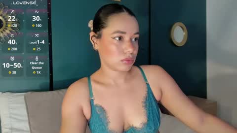 Snapshot of angie_leonn chatting on 05-25-26, 12:33 A N G I E online show from 05-25-26, 12:33