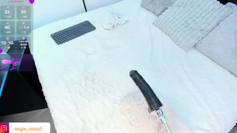 angiee roses online show from 03-08-25, 05:07