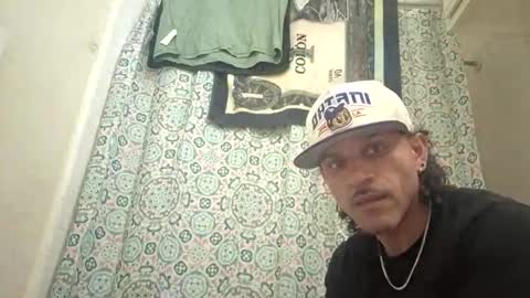 angrychicks83 online show from 05-10-26, 05:56