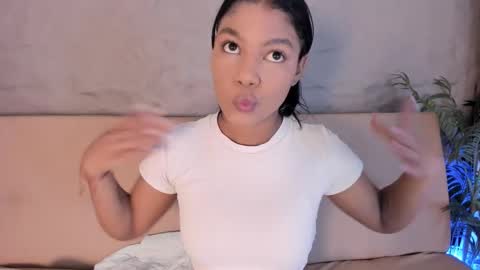 angy_avila online show from 11-17-25, 11:49