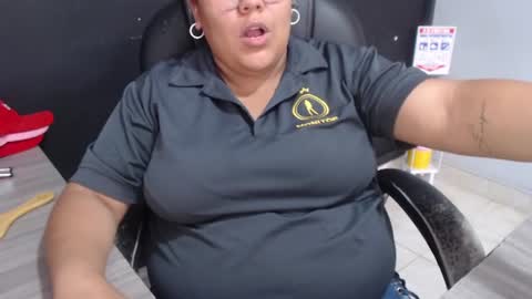 angy online show from 06-10-26, 08:52