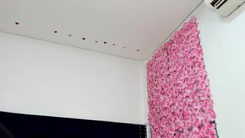 Angie online show from 11-24-25, 12:05