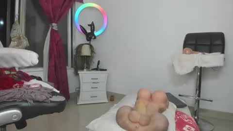 Snapshot of angye_hot chatting on 01-10-25, 02:57 Jovana Michell online show from 01-10-25, 02:57