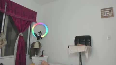 Snapshot of angye_hot chatting on 01-20-25, 09:03 Jovana Michell online show from 01-20-25, 09:03