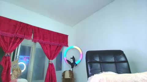 Snapshot of angye_hot chatting on 03-08-25, 06:16 Jovana Michell online show from 03-08-25, 06:16