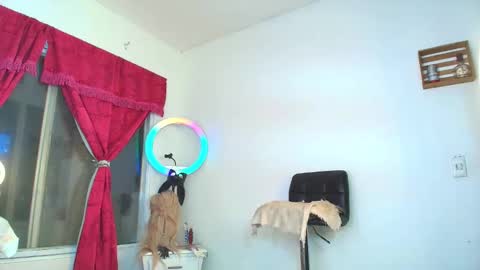 Snapshot of angye_hot chatting on 10-12-25, 10:58 Jovana Michell online show from 10-12-25, 10:58