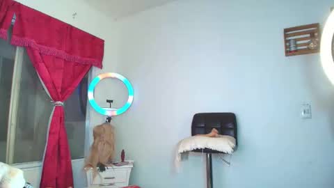 Snapshot of angye_hot chatting on 10-19-25, 11:11 Jovana Michell online show from 10-19-25, 11:11