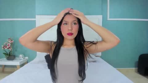 Ania online show from 10-14-25, 01:34