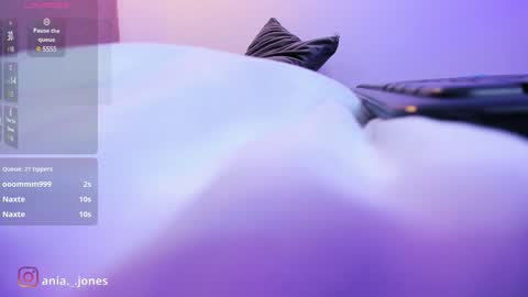 Snapshot of ania_mml chatting on 12-27-24, 11:21 Ania online show from 12-27-24, 11:21