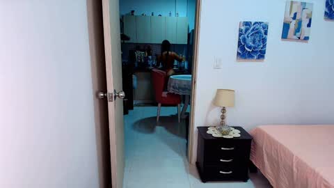 laura  online show from 11-16-25, 12:38