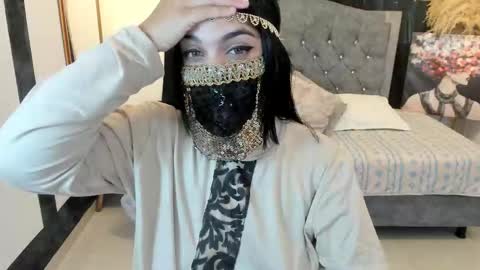 Snapshot of aniisaalii chatting on 11-12-25, 02:39 Anissa online show from 11-12-25, 02:39