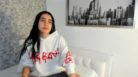 anika_h online show from 03-21-26, 12:21