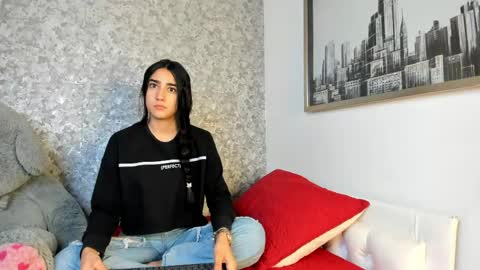 anika_h online show from 04-11-26, 12:09