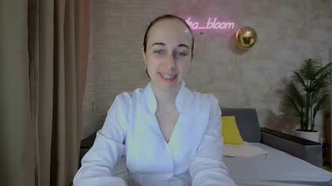 Snapshot of anikabloom chatting on 02-17-25, 11:09 anikabloom online show from 02-17-25, 11:09