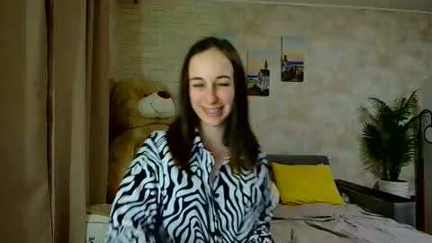 Snapshot of anikabloom chatting on 12-15-25, 06:45 anikabloom online show from 12-15-25, 06:45