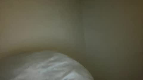 Snapshot of animeboygirls chatting on 09-17-25, 04:25 Animeboygirls online show from 09-17-25, 04:25