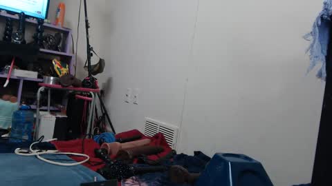 Snapshot of animergamergirl chatting on 01-19-25, 11:10 Twitter at animegamergrl. No vids for sale on Chaturbate. online show from 01-19-25, 11:10