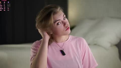 AnishaVivo online show from 12-16-25, 12:21