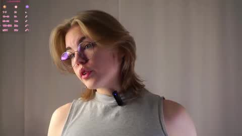 AnishaVivo online show from 03-12-26, 12:44