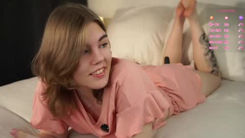 Snapshot of anishavivo chatting on 05-15-26, 01:07 AnishaVivo online show from 05-15-26, 01:07