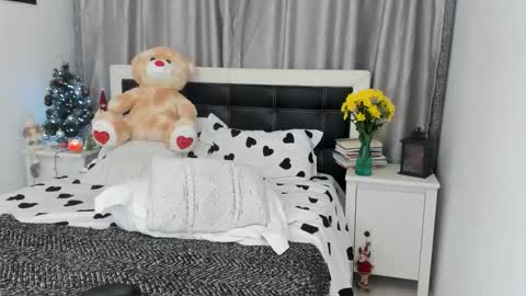 Anisia online show from 01-15-26, 02:43