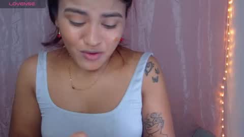 Snapshot of anita23_ chatting on 06-11-26, 02:53 ANITTA online show from 06-11-26, 02:53