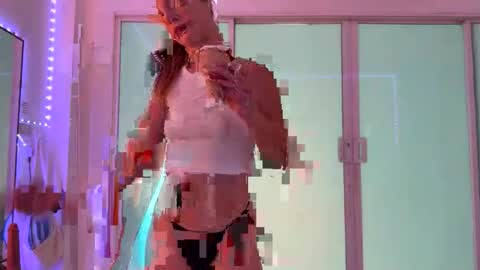 Snapshot of anita__hills chatting on 10-04-25, 02:09 anita__hills online show from 10-04-25, 02:09