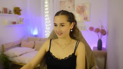 Snapshot of anita_grey_ chatting on 11-18-25, 08:13 Anita Grey online show from 11-18-25, 08:13