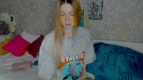 anita_moon_ online show from 02-28-25, 01:37