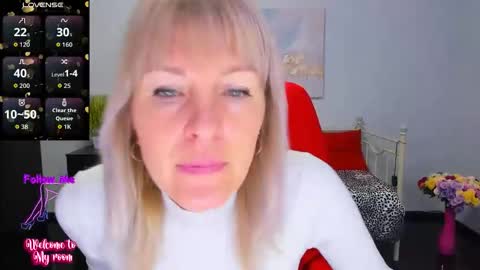 Snapshot of anita_tayson chatting on 11-25-25, 06:35 Anita online show from 11-25-25, 06:35
