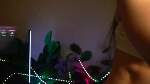 Snapshot of anita_von chatting on 09-25-25, 06:06 anita_von online show from 09-25-25, 06:06