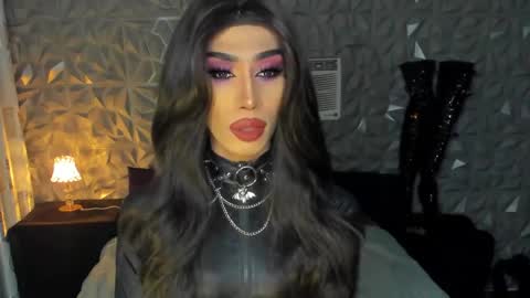 Snapshot of anitacruisze chatting on 01-26-25, 12:22 Miss Ann online show from 01-26-25, 12:22