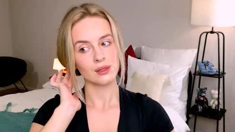 Anita online show from 09-20-25, 06:03